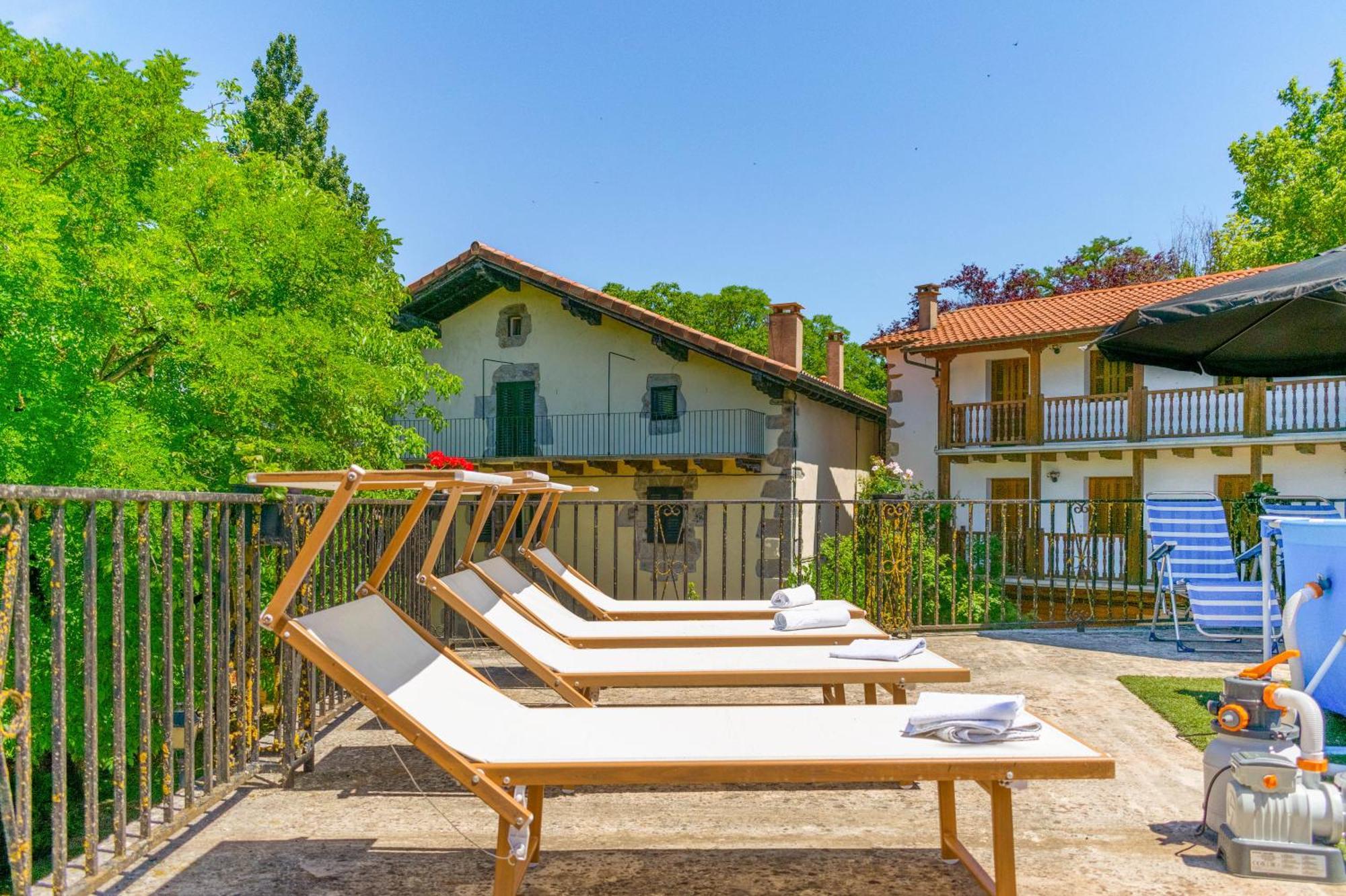 Casa Rural Arotzenia, Hogar Rustico En Pleno Valle De La Ulzama Lizaso Exteriér fotografie